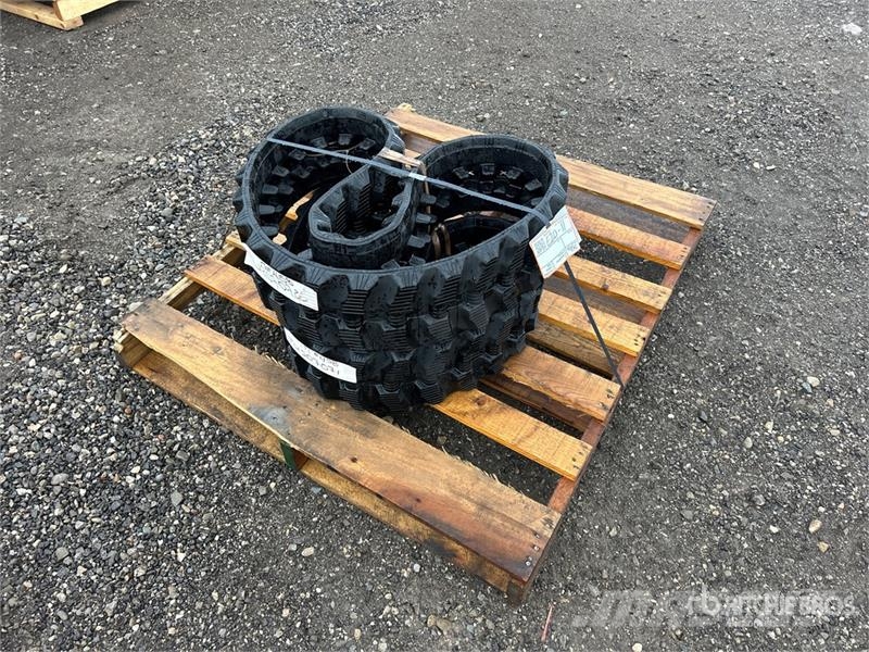  Quantity of (2) 180 x 72BD x 35 Rubber Tracks (Unu Otros componentes