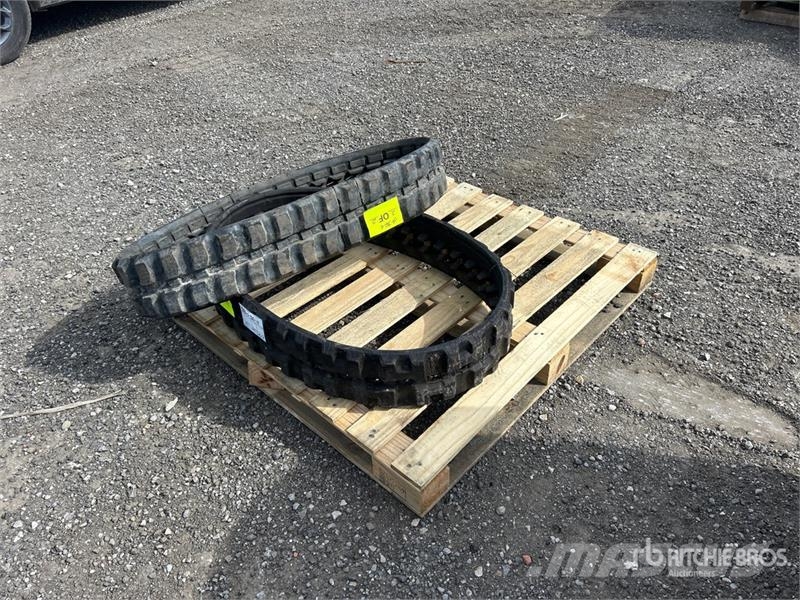 Quantity of (2) 180 x 72C x 36 (7 inches) Rubber T 其他組件