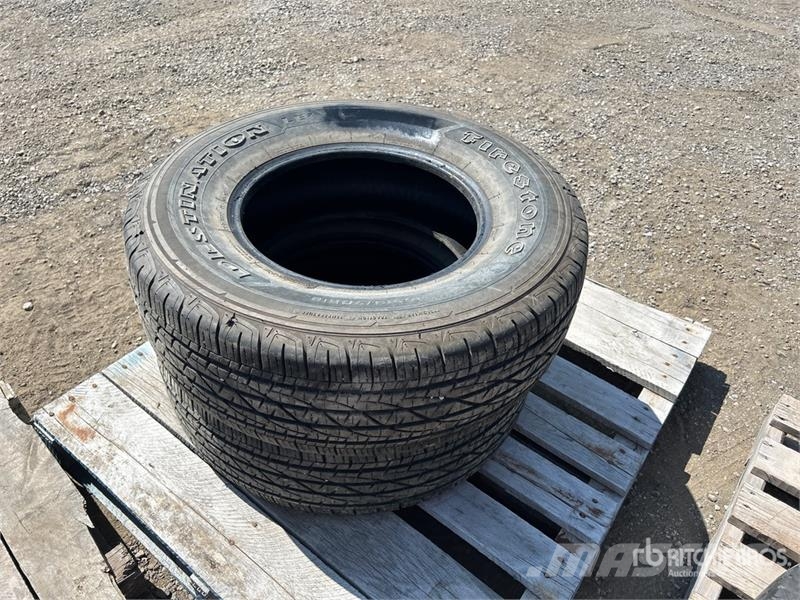 Quantity of (2) 265/70R16 Winter Tires Tyres, wheels and rims