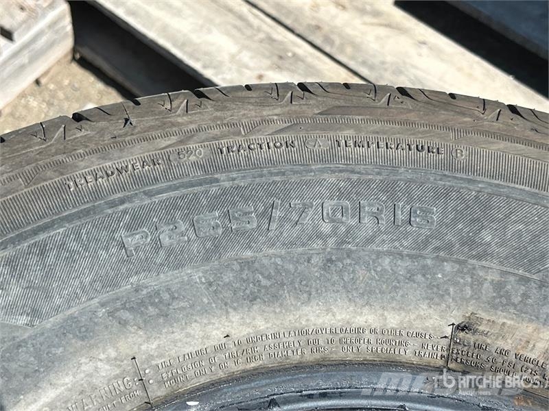 Quantity of (2) 265/70R16 Winter Tires Tyres, wheels and rims