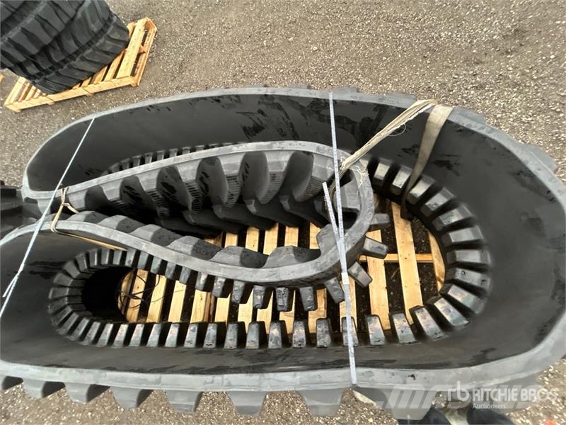 Quantity of (2) 29" Rubber Tracks (Unused) - Fits Drugi deli