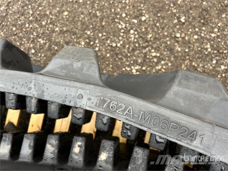 Quantity of (2) 29" Rubber Tracks (Unused) - Fits Drugi deli