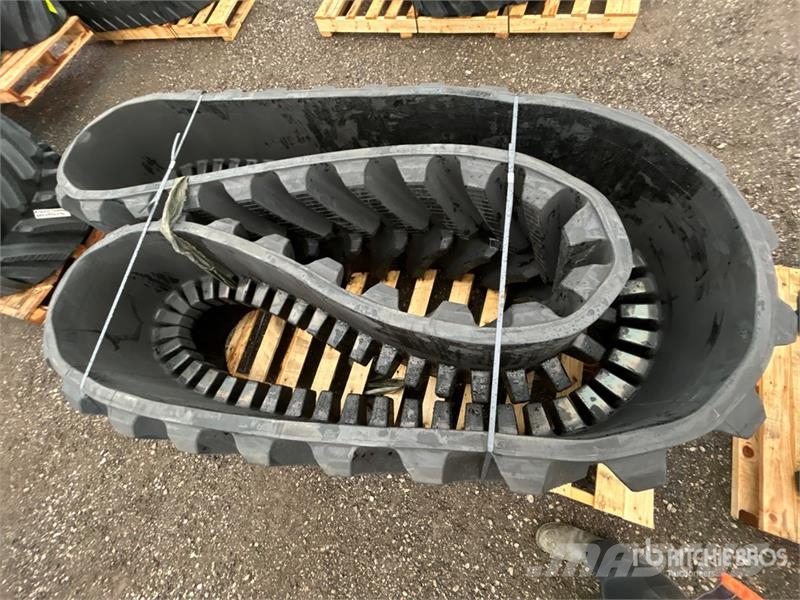 Quantity of (2) 29" Rubber Tracks (Unused) - Fits Drugi deli