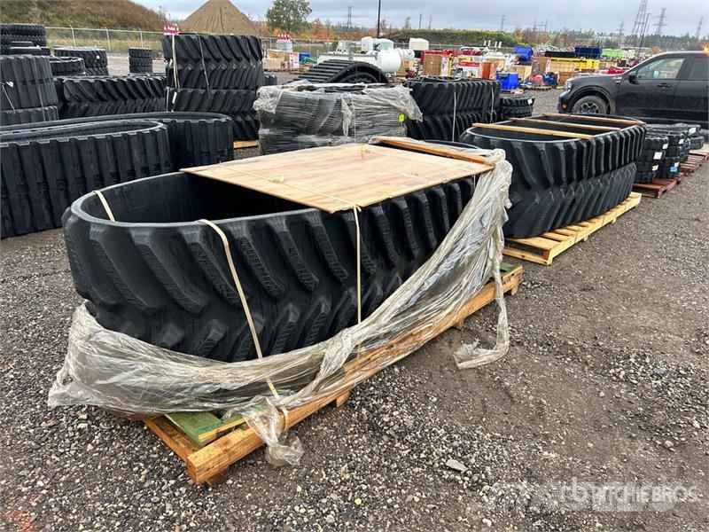  Quantity of (2) 30" Rubber Tracks (Unused) مكونات أخرى