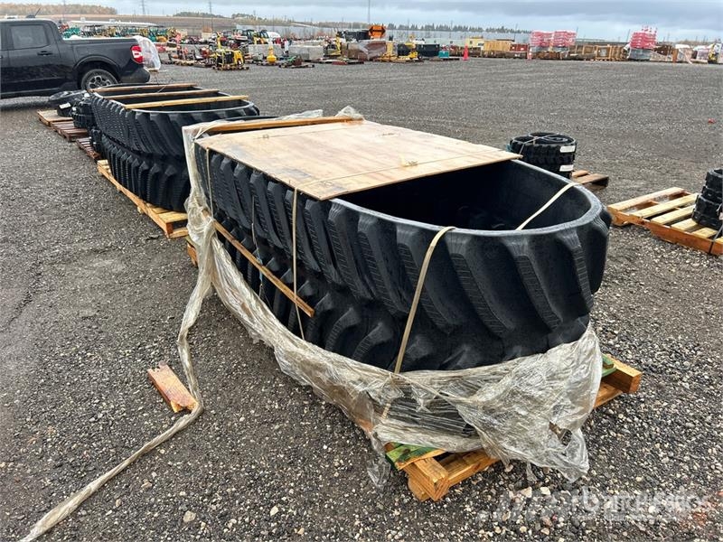  Quantity of (2) 30" Rubber Tracks (Unused) مكونات أخرى