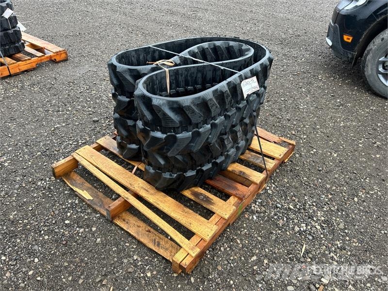  Quantity of (2) 300 mm x 52.5 mm X 80 mm 11" Rubbe مكونات أخرى