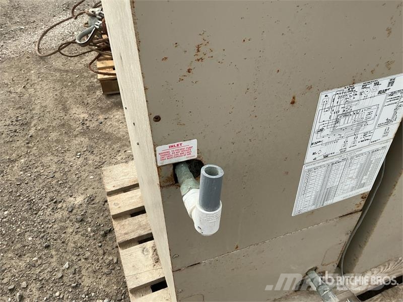  Quantity of (2) 30000 BTU Air Handlers ماكينات زراعية - غير ذلك