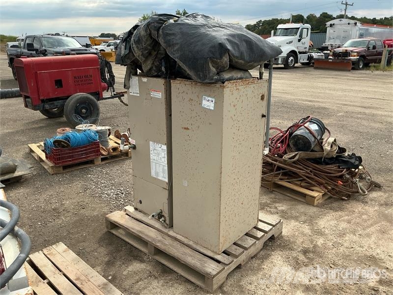  Quantity of (2) 30000 BTU Air Handlers ماكينات زراعية - غير ذلك
