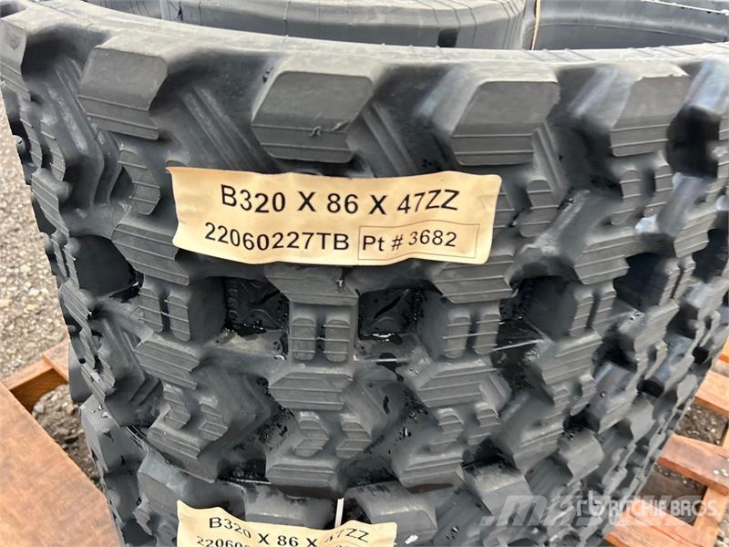 Quantity of (2) 320 mm x 86mm x 47 mm 12" Rubber T Drugi deli