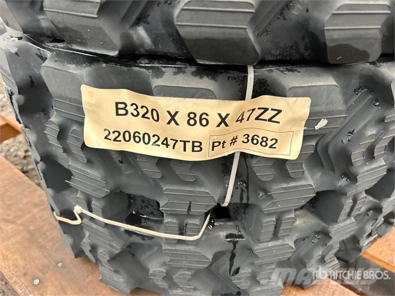 Quantity of (2) 320 mm x 86mm x 47 mm 12" Rubber T Drugi deli