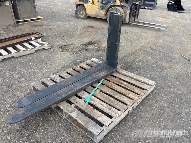  Quantity of (2) 33 in Fork Tines Drugi deli