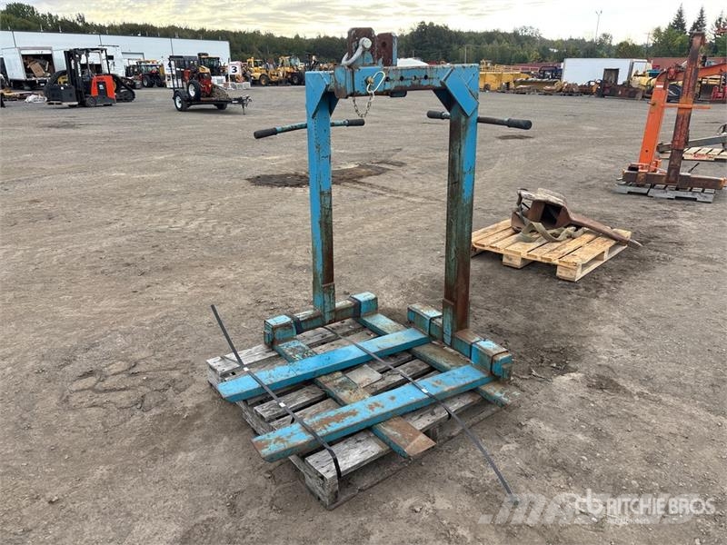 Quantity of (2) 42 in Crane Pallet Forks Fourche