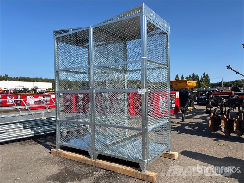 Quantity of (2) 44 in x 41 in x 99 in Propane Tank Ďalšie komponenty