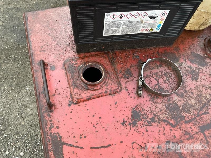Quantity of (2) 450 L Fuel Tank Fuel and additive tanks