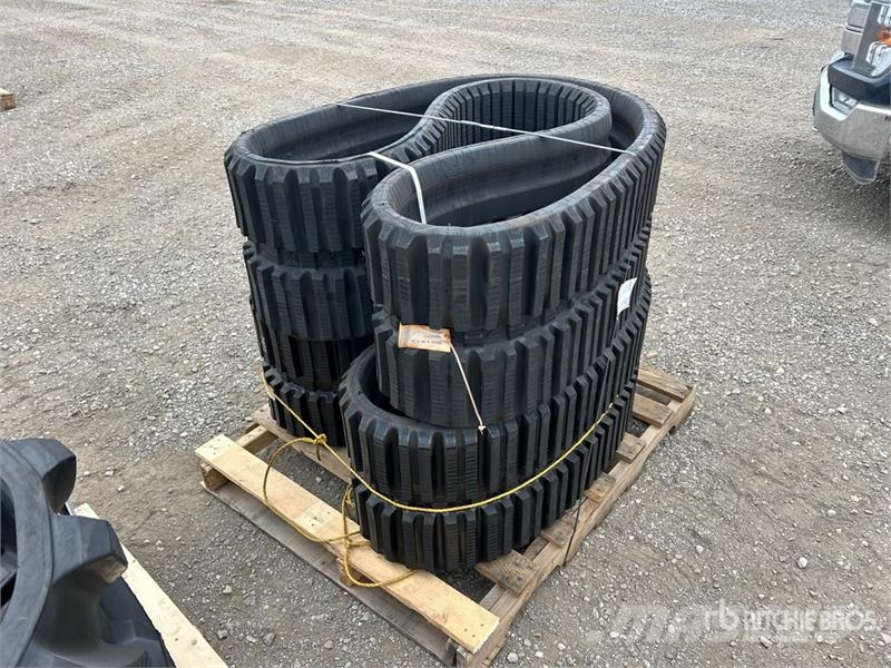  Quantity of (2) 450 mm x 86 mm X 59 mm Rubber Trac مكونات أخرى