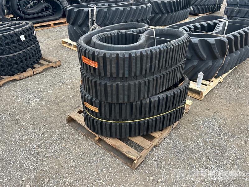  Quantity of (2) 450 mm x 86 mm X 59 mm Rubber Trac مكونات أخرى
