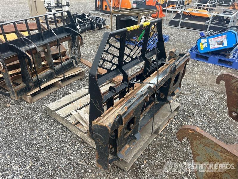 Quantity of (2) 47 in Wheel Loader Forks Građevinarske viljuške