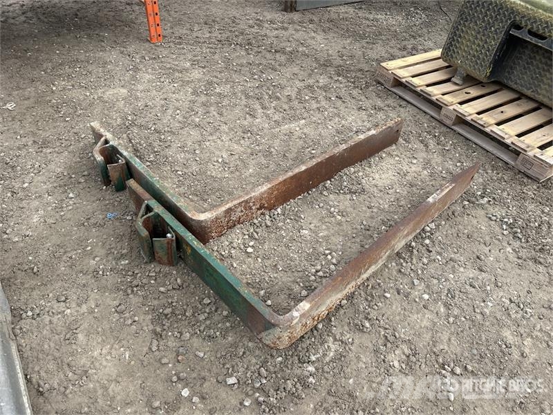  Quantity of (2) 48 in Fork Tines Andre komponenter