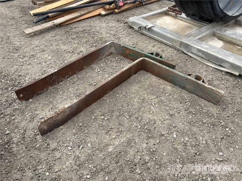  Quantity of (2) 48 in Fork Tines Andre komponenter