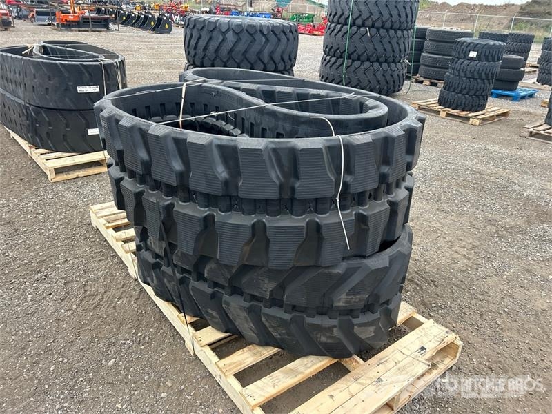  Quantity of (2) 500 mm 92 mm x 78 mm Rubber Tracks مكونات أخرى