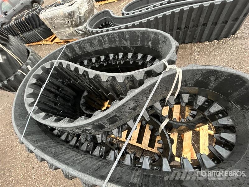  Quantity of (2) 600 mm x 125 mm x 62mm 23" Rubber  مكونات أخرى
