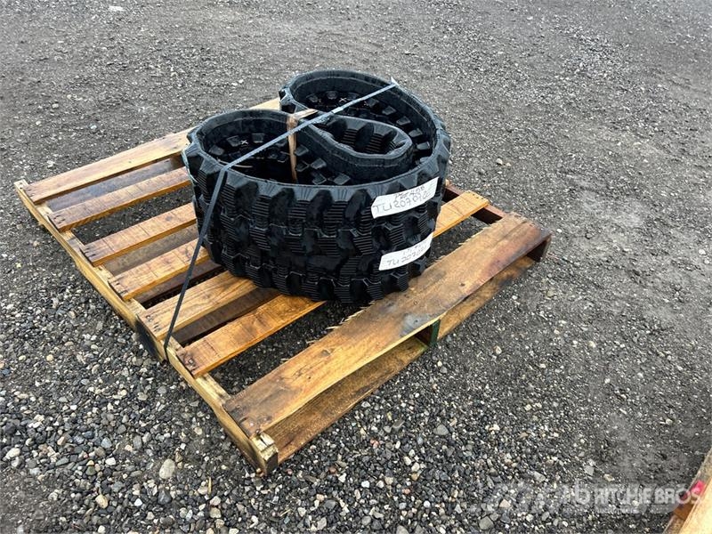  Quantity of (2) 7" Rubber Tracks (Unused) مكونات أخرى
