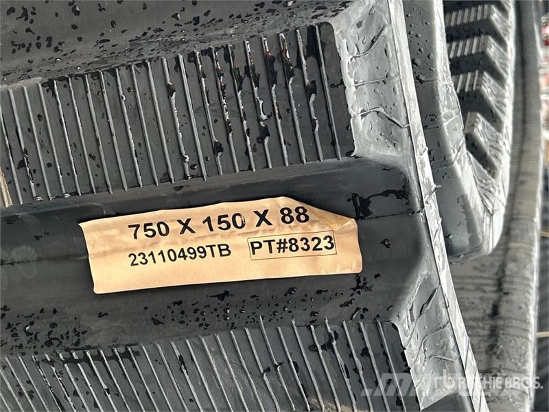 Quantity of (2) 750 mm x 150 mm x 88 mm 29" Rubber Drugi deli