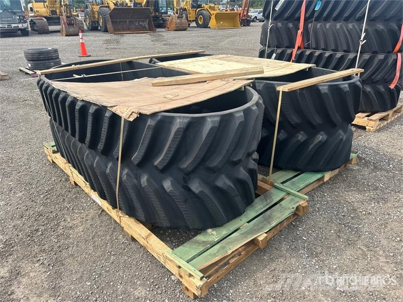Quantity of (2) 762X152.4X39 (29 inches) Rubber Tr Drugi deli
