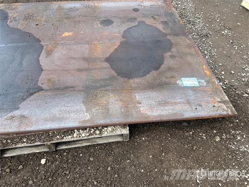 Quantity of (2) AGT 4 ft 11.5 in x 7 ft 10.5 in ( Drugi deli