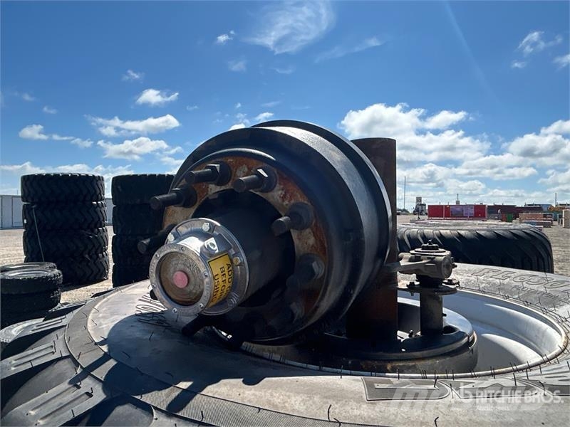 Quantity of (2) BKT 650/65R30.5 Tires Opony, koła i felgi