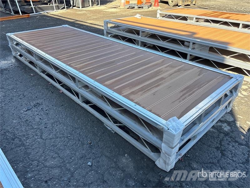  Quantity of (2)  BYT BDF412 4 ft x 12 ft Aluminum  Muut maatalouskoneet