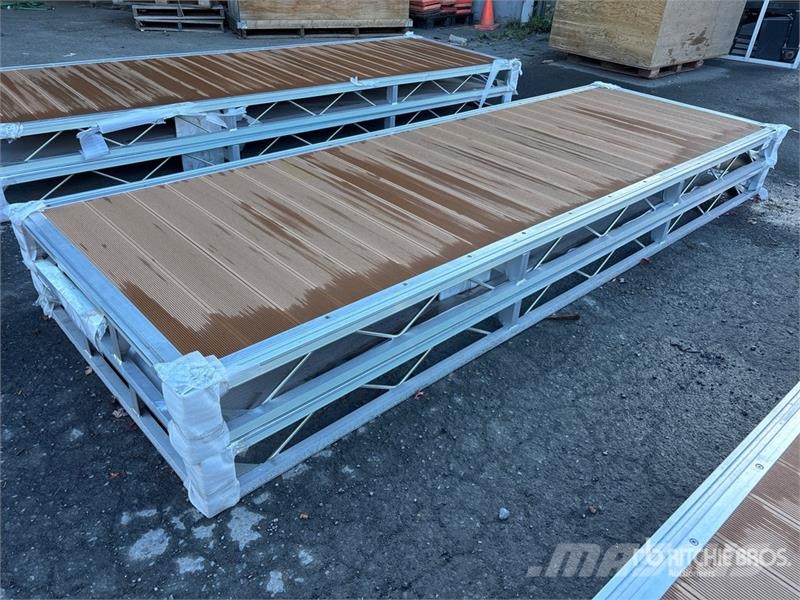  Quantity of (2)  BYT BDF412 4 ft x 12 ft Aluminum  Muut maatalouskoneet