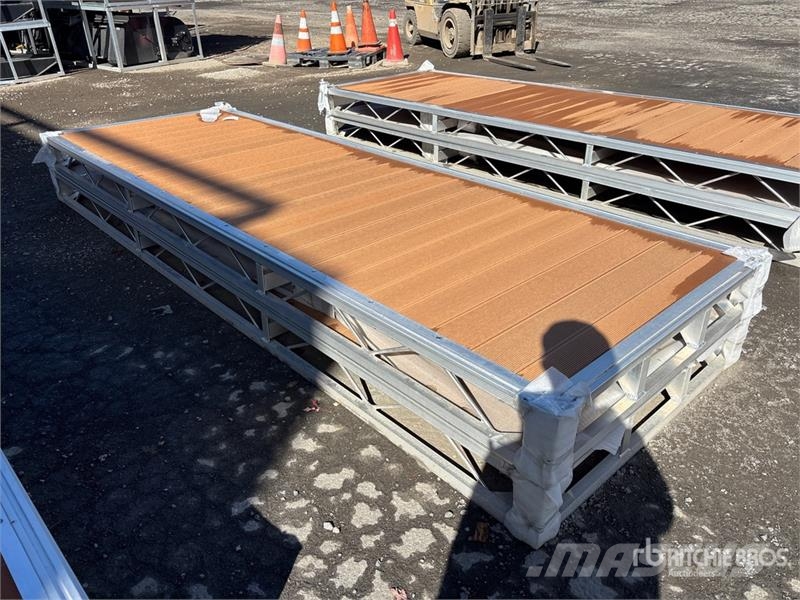  Quantity of (2)  BYT BDF412 4 ft x 12 ft Aluminum  Muut maatalouskoneet