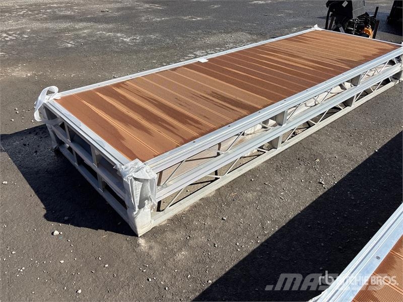  Quantity of (2)  BYT BDF412 4 ft x 12 ft Aluminum  Muut maatalouskoneet