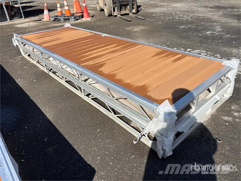 Quantity of (2)  BYT BDF412 4 ft x 12 ft Aluminum  Muut maatalouskoneet