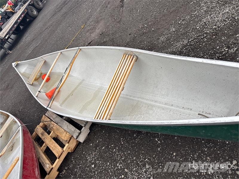  Quantity of (2) Canoes Drugi deli