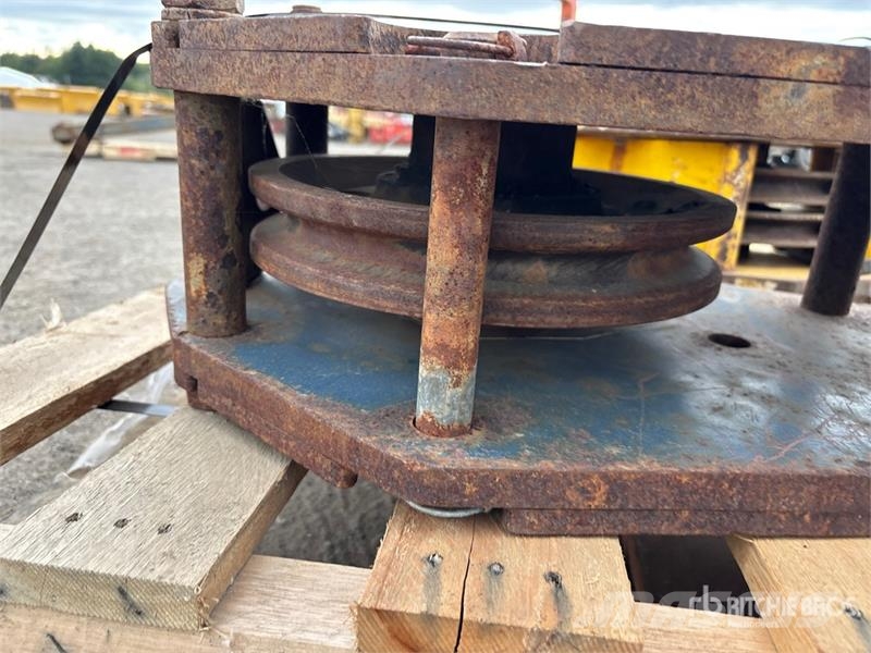 Quantity of (2) Crane Hook Oprema i dijelovi za kranove