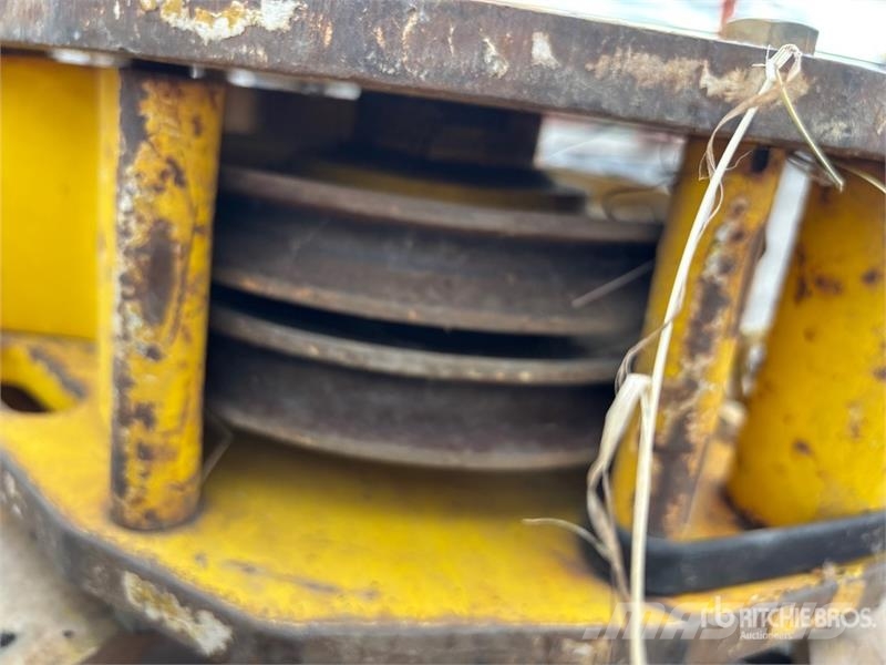 Quantity of (2) Crane Hook Oprema i dijelovi za kranove