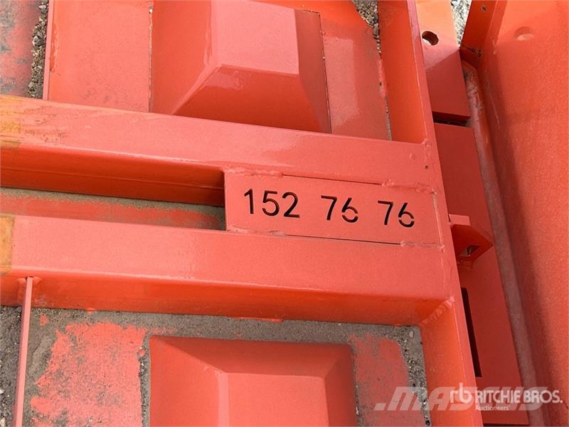  Quantity of (2) CRN6 18,000 LB Sea Container Ramp Ďalšie komponenty