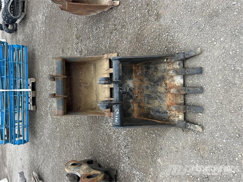 Quantity of (2) Digging (25 in, 30 in) Excavator B Łyżki do ładowarek