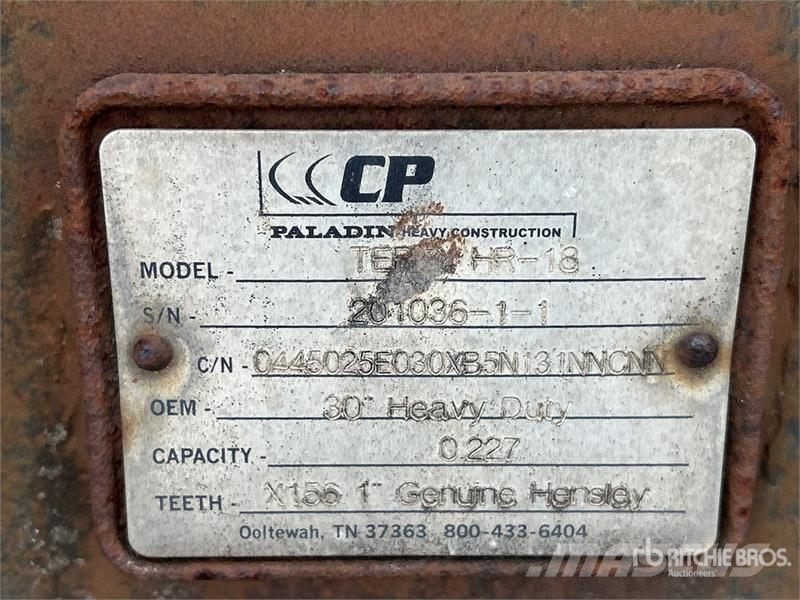 Quantity of (2) Digging (25 in, 30 in) Excavator B Łyżki do ładowarek
