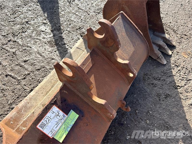 Quantity of (2) Excavator Bucket Žlice