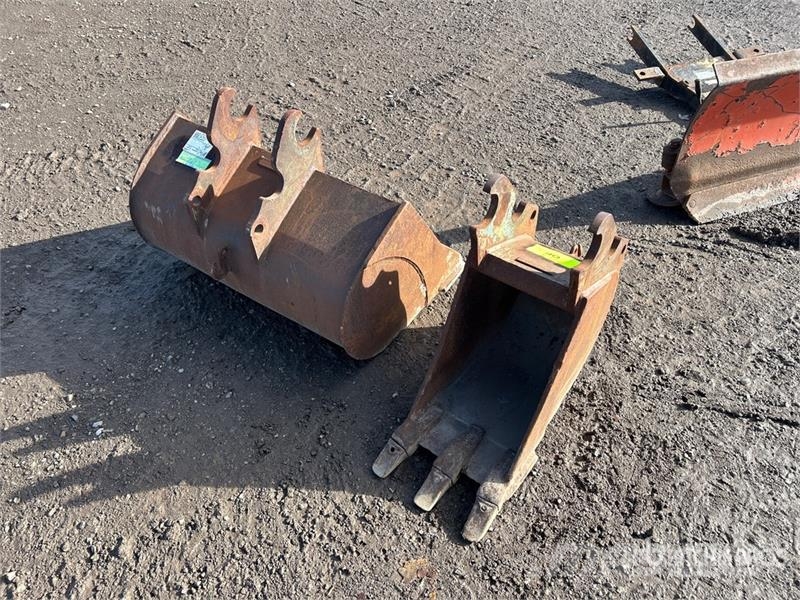 Quantity of (2) Excavator Bucket Žlice