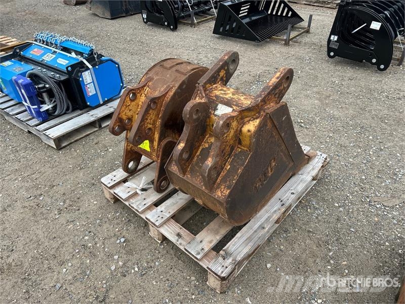  Quantity of (2) Excavator Bucket Schaufeln