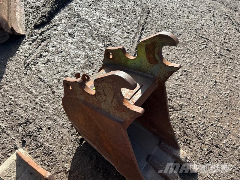 Quantity of (2) Excavator Bucket Žlice