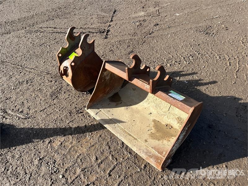 Quantity of (2) Excavator Bucket Žlice