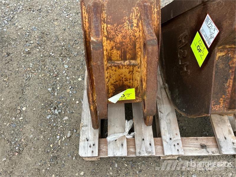  Quantity of (2) Excavator Bucket Schaufeln