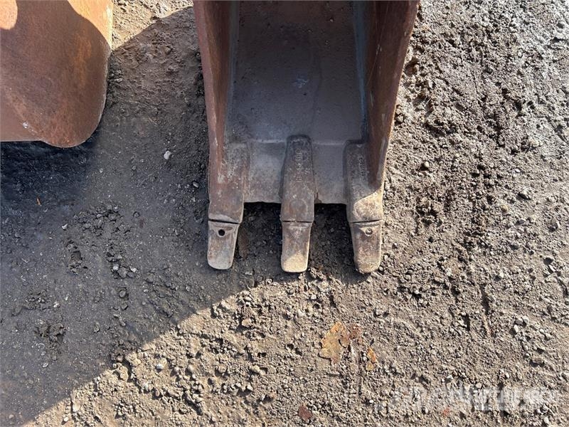 Quantity of (2) Excavator Bucket Žlice