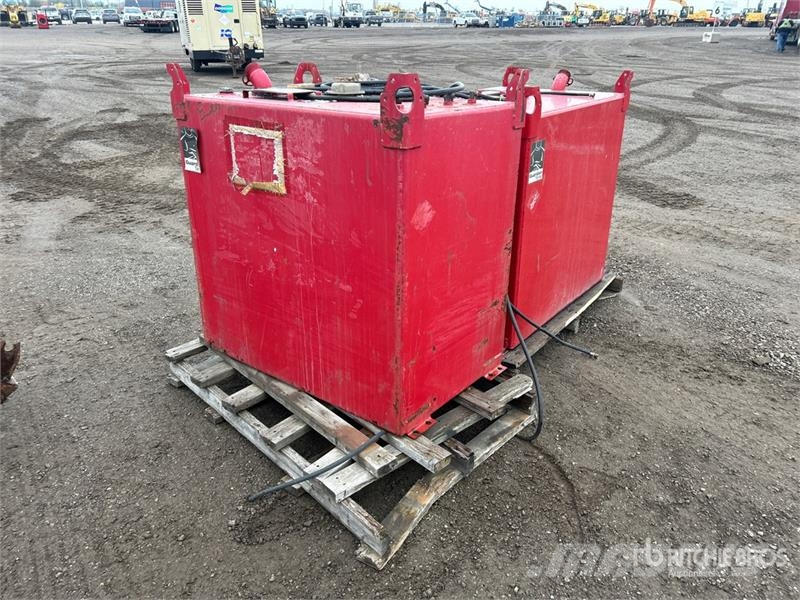 Quantity of (2) Guardian 875 L Tank Polttoaine- ja lisäainesäiliöt