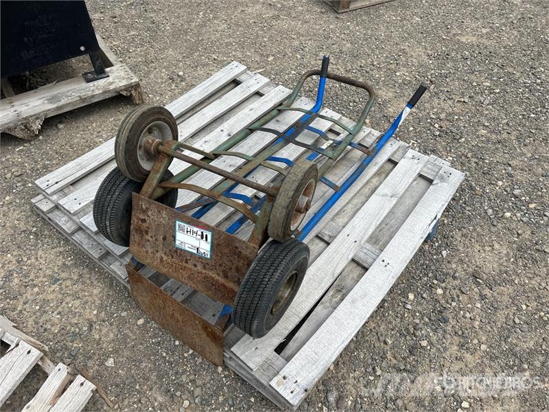  Quantity of (2) Hand Truck Drugi deli